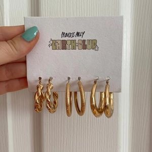 Gold hoops set